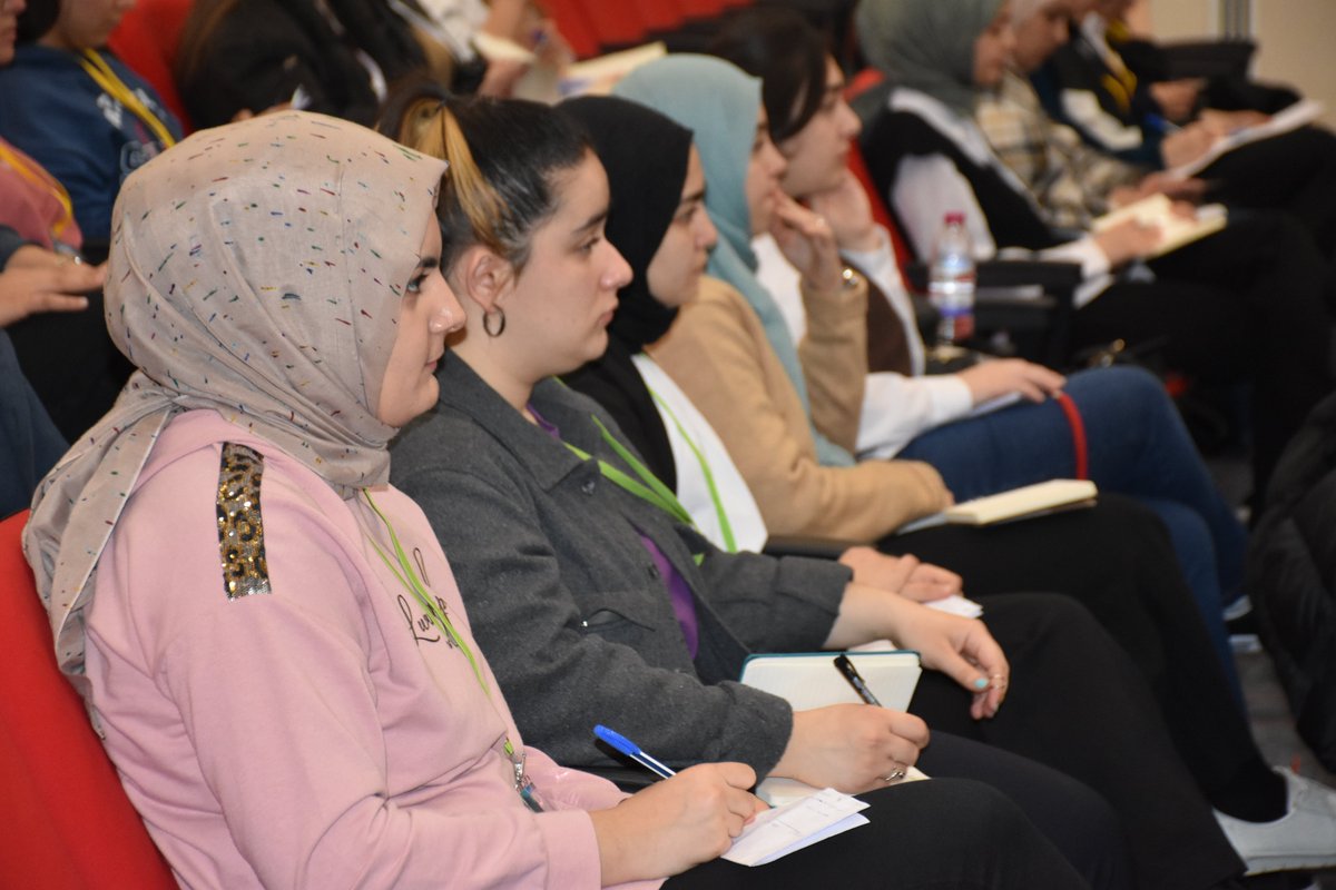 İNSAN, PSİKOLOJİ VE MEDENİYET

7. Kış Kampları Psikoloji Kampı kapsamında Turgutreis Öğrenci Yurdunda Prof. Dr. Yavuz Selvi "İnsan, Psikoloji ve Medeniyet" programıyla, gençlerle bir araya geldi.

#GSBYurtlarıKampta