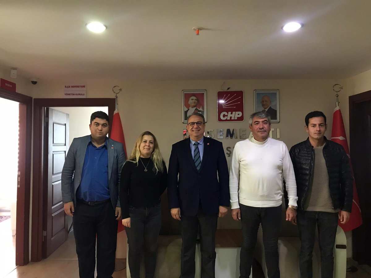 CHP Döşemealtı İlçe Başkanı Reşit Doğan ve CHP Döşemealtı Kadın Kolları Başkanı Aycan Özbey ziyaret ettim. Hep beraber güzel yarınlar için çalışacağız. Güzel sohbetleri için Doğan ve Özbey'e teşekkür ederim.
