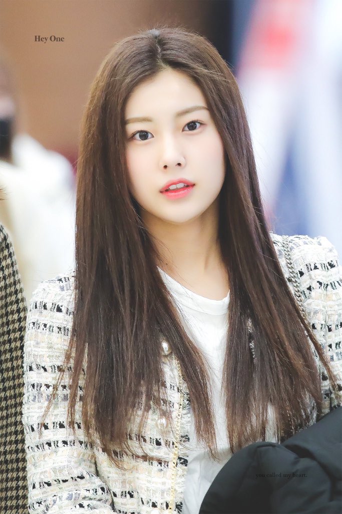 timeto_hyewon's tweet image. 190130 GMP➡️HND

#아이즈원 #アイズワン #IZONE #강혜원 #カンヘウォン #KangHyeWon #혜원메일