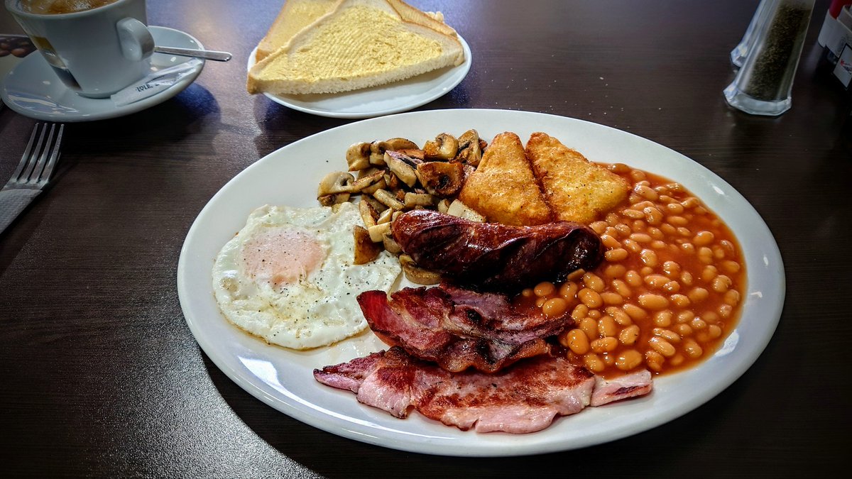 nickopoons's tweet image. Match day.

Wallop.

#COYI #WHUFC #SBOUT #FATTYBOOMBOOM