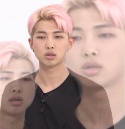 Gittikleri mekanda kendilerini Bts olarak tanıtıp masayı yalayıp yuttuktan sonra mekanın sahibi army çıkınca Nct127;