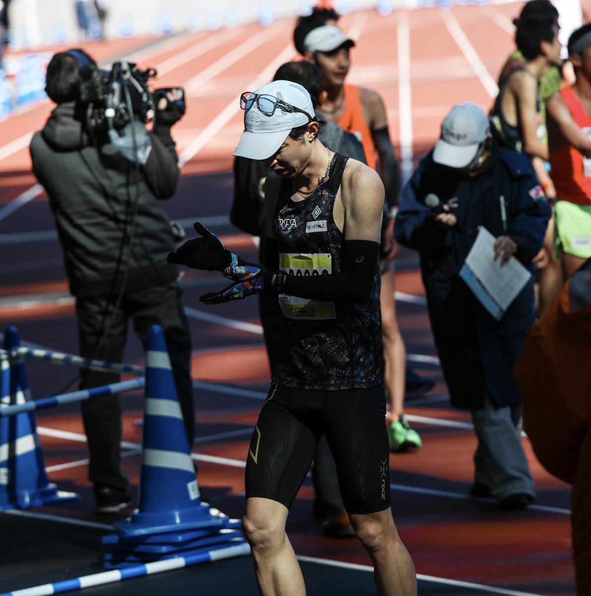 AKB7010's tweet image. この歳になってたくさんの人に応援してもらえる日が来るなんて、少し前の自分からは想像もできませんでした。
再び走り始める機会をくれた仲間達に感謝！
ありがとうございます🙇‍♂️
今年も一生懸命頑張ってみます🔥
#TeamMK #RFAJapan #Heartz