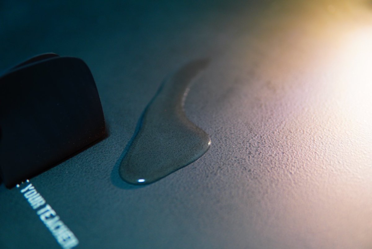 ar000und's tweet image. とても小型ながらすごい吸水性を持つスポンジタオル【STTA】
テーブルに溢れた水分に当てるとあっという間に吸い取ってくれます✨
握って絞ればすぐ吸水力が復活！
これはキャンプでも活躍しそう◎

PR @aion__official
#stta