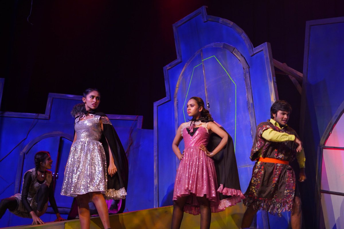 Deepthie Orintelu (@thedeepthie) on Twitter photo Itโs been the most amazing couple of months at โThe Little Theatreโ๐
I am overwhelmed with happiness for the learning & stage experience ๐๐๐ผ I hope I live up to the standards that the little theatre has set over the years๐
<a href="/KK_actoroffl/">Krishnakumar Balasubramanian</a> <a href="/actorshabeer/">Shabeer Kallarakkal #dancingrose</a> Itโs been the most amazing couple of months at โThe Little Theatreโ๐
I am overwhelmed with happiness for the learning & stage experience ๐๐๐ผ I hope I live up to the standards that the little theatre has set over the years๐
<a href="/KK_actoroffl/">Krishnakumar Balasubramanian</a> <a href="/actorshabeer/">Shabeer Kallarakkal #dancingrose</a>