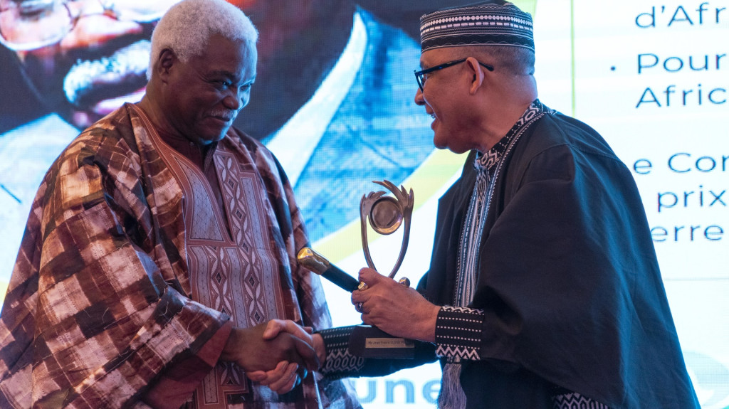 apo_source_fr's tweet photo. Conclusion de la Journée Mondiale de la Culture Africaine et Afro-descendante (JMCA 2023) dans le cadre de Rabat Capitale Africaine de la Culture @JmcaRapec @UCLGAfrica #Afrique #Culture #Événement #CGLUA #Prix
Lire la suite: https://t.co/57pBwWRHJK https://t.co/ZCXujutvT8