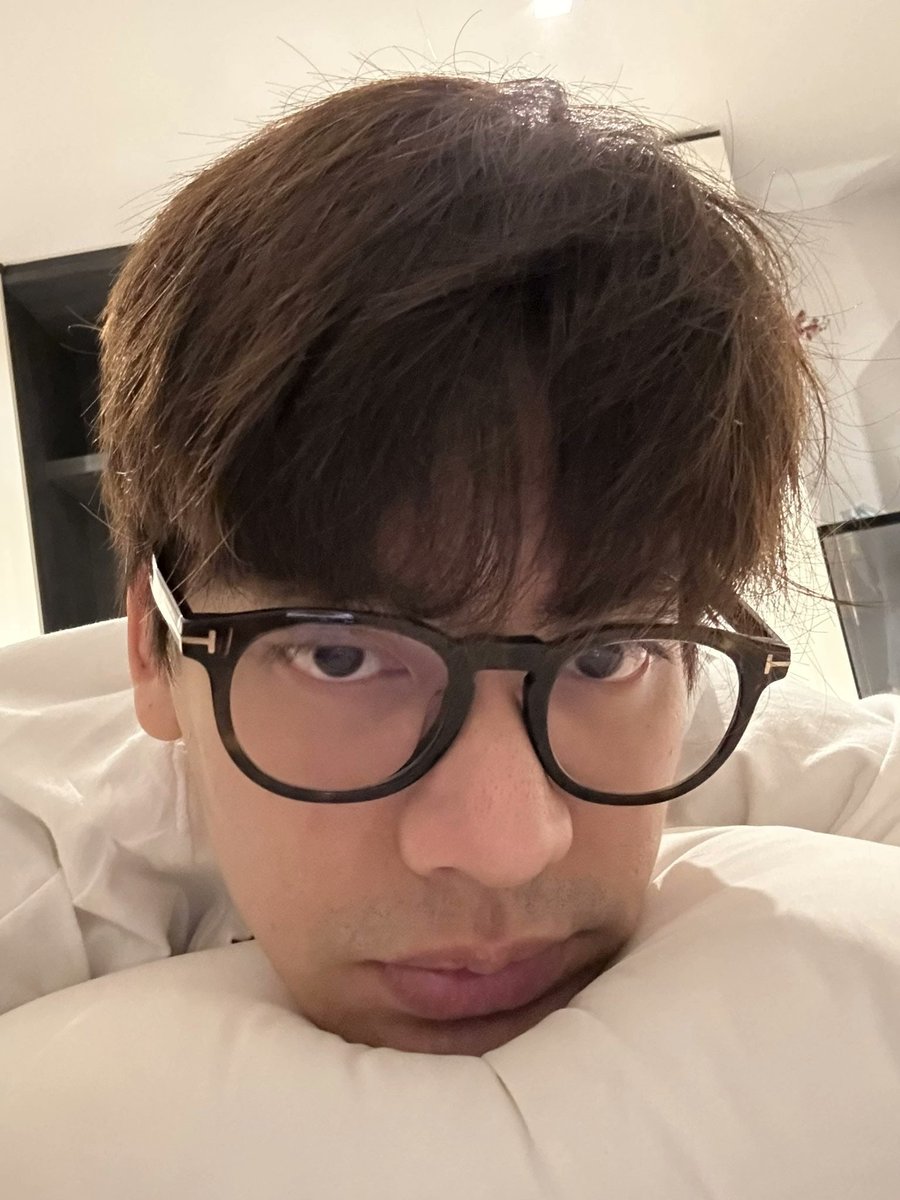 Sorry, I threw off two identical pictures

#TaeDarvid