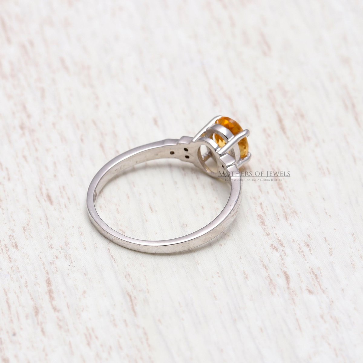 😍Sale Flat 50% Off😲
Natural Citrine Gemstone Ring, 925 Sterling Silver  Wedding Ring For Women

Visit Store: etsy.com/in-en/listing/…

#citrine #citrinegemstone #jewelrymanufacturer #citrinering #handmadering #gemstonejewelry #manufacturer #bandring #multigemstone