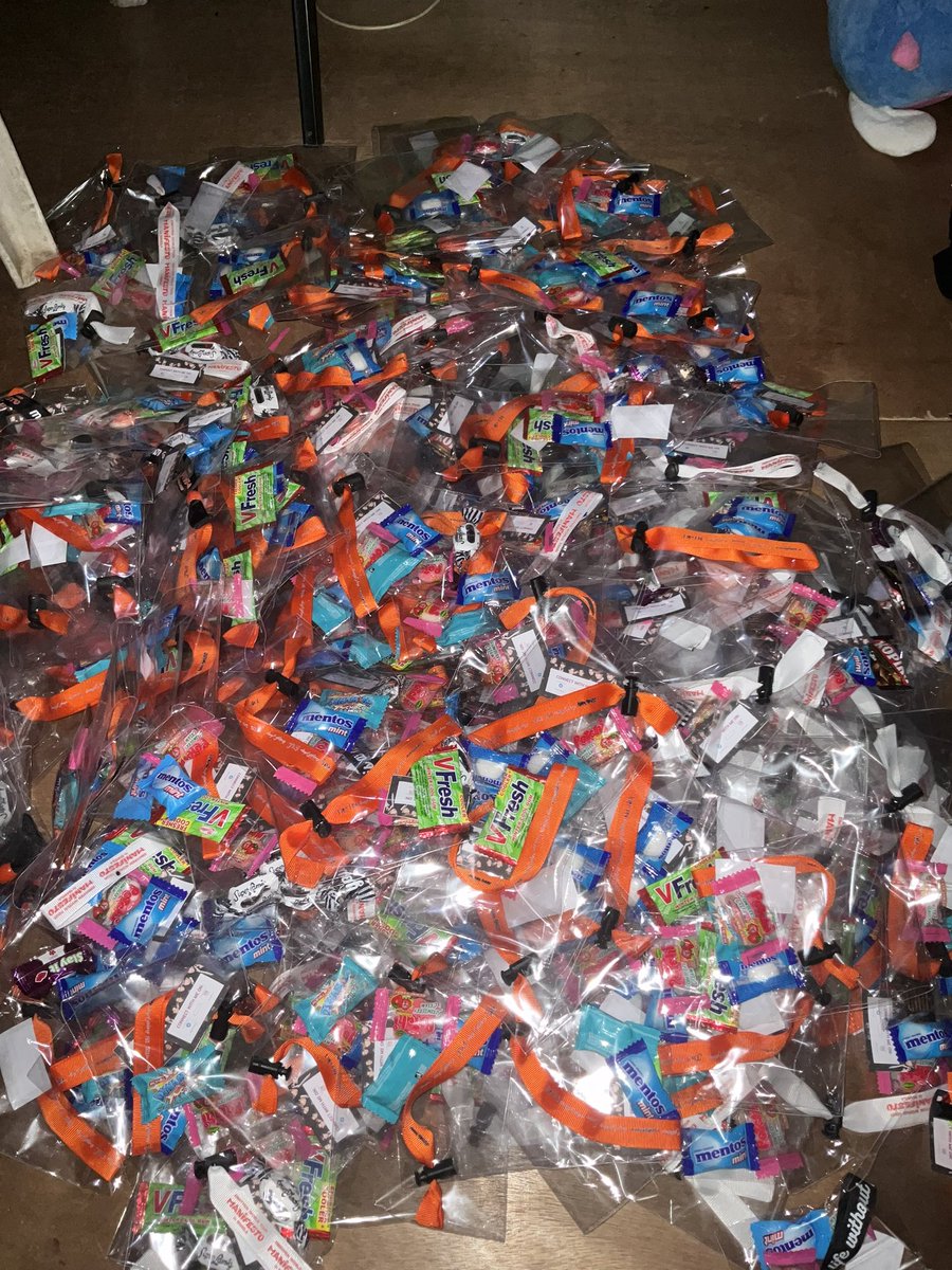wonniechy's tweet photo. GUYS WERE DONE PACKING ! 200 PIECES WILL BE GIVING AWAY ON FEBRUARY 5 THE LAST DAY OF MANILAFESTO ! MAKE SURE U FOLLOW ME ON MY TWT AND IG ACCS ! THE LOCATION WILL BE ANNOUNCE ON DDAY !!! PLS PLS PLS APPROACH ME SO I CAN GIVE YOU FREEBIES ! THESE IS FOR ALL ENGENES !!! 😍🫶❤️ https://t.co/NyYeNcS0OV