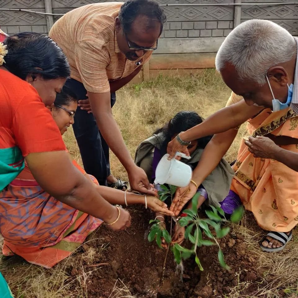 arigatou_ecp's tweet photo. Be part of the Solution, not Pollution
Grow trees with Children > https://t.co/0vxtainPg0
#ECPAt10 #MondayMotivation https://t.co/Bbj1l9lXKk