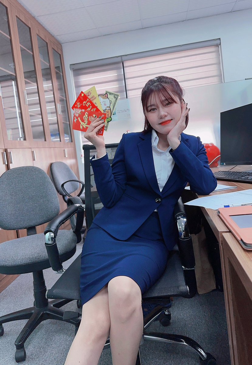 dungarigatai's tweet photo. ベトナム旧正月で社長と部長のお年玉🧧ありがとうございます。
今年も宜しくお願い致します☺️      
https://t.co/RzegWJwHHC

#JITCO
#国際研修協力機構
#外国人実習生
#研修機関
#日本　#ベトナム https://t.co/2HXFjz6y5I