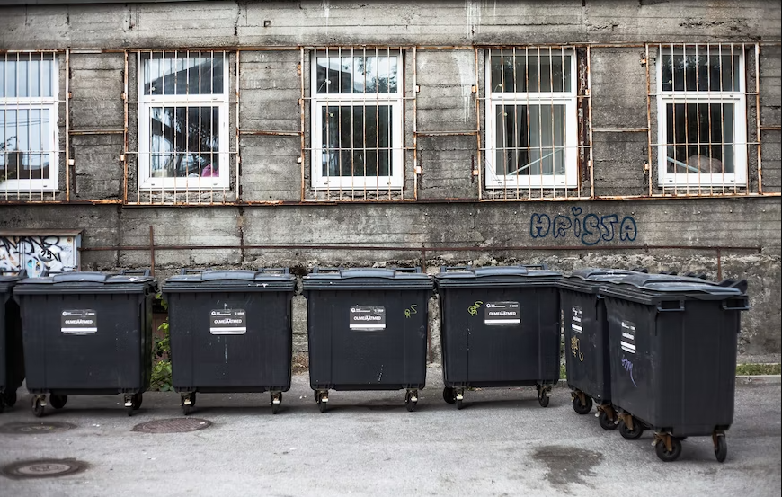 EstateSydney's tweet image. 6 Warning Signs of a Bad Rubbish Removal Service in Sydney bit.ly/3Rf1gOU #rubbishremovalsydney #rubbishremovalservicesydney #propertyclearing #furnitureremovalservicessydney #deceasedestatesydney