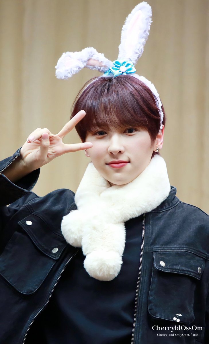 cherryontop116's tweet photo. 📸230120
온리원오브 나인 리에 팬싸인회🖤

겨울토끼🐇💝

#온리원오브 #OnlyOneOf #리에 #rie #undergrOund_idOl_6 #beyOnd @OnlyOneOfmember https://t.co/PJgDzGriZy