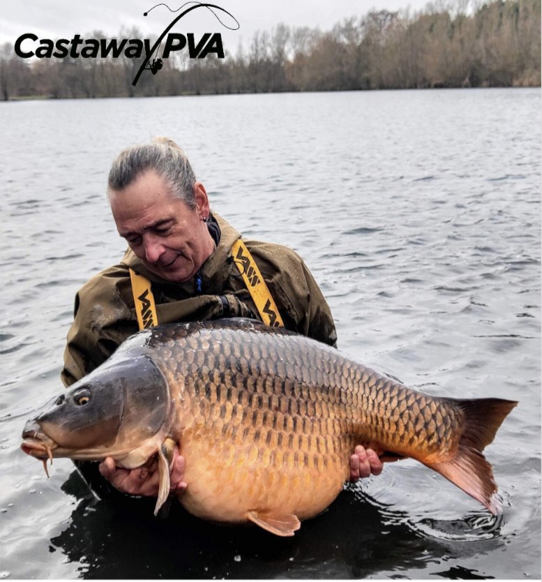 Talk about a man on a mission... Castaway man Volker Protzek with another leviathan.. this time it's a 33.7kg, or 74.29lb common from Pascale's lake in France. 
Castaway mesh bags doing what they do best...giving perfect presentation.
castaway-pva.co.uk