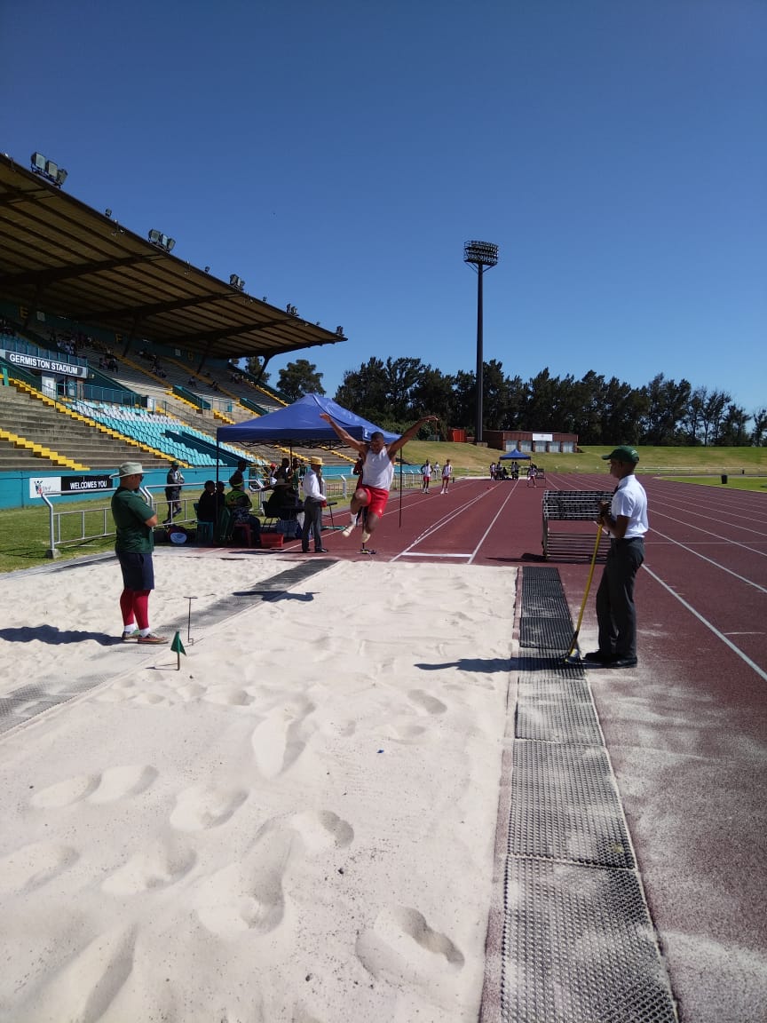 KingEdVIISchool's tweet photo. The @KingEdVIISchool athletes performed @SBHS_Springs Athletics Meeting hosted at the Germiston Stadium on 28.01.2023.
A special mention to 
S Sabino - Gold U17 Long Jump: 7m11cm
T Ndlovu Gold in U14 1500m.
T Ngwenya &amp; D VD Westhuizen - Gold &amp; Silver in U17 1500m .
#redathletics https://t.co/aGm1HpKkBH