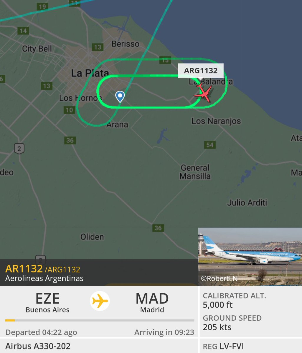 Triana_arg's tweet photo. @AvionesenEzeiza Qué pasa con el vuelo ARG 1132 EZE-MAD que sobrevuela la ciudad de La Plata. Dep: 4:02 ahora 4:45 hs sigue misma ruta altitud baja... https://t.co/BqxeFLPno7