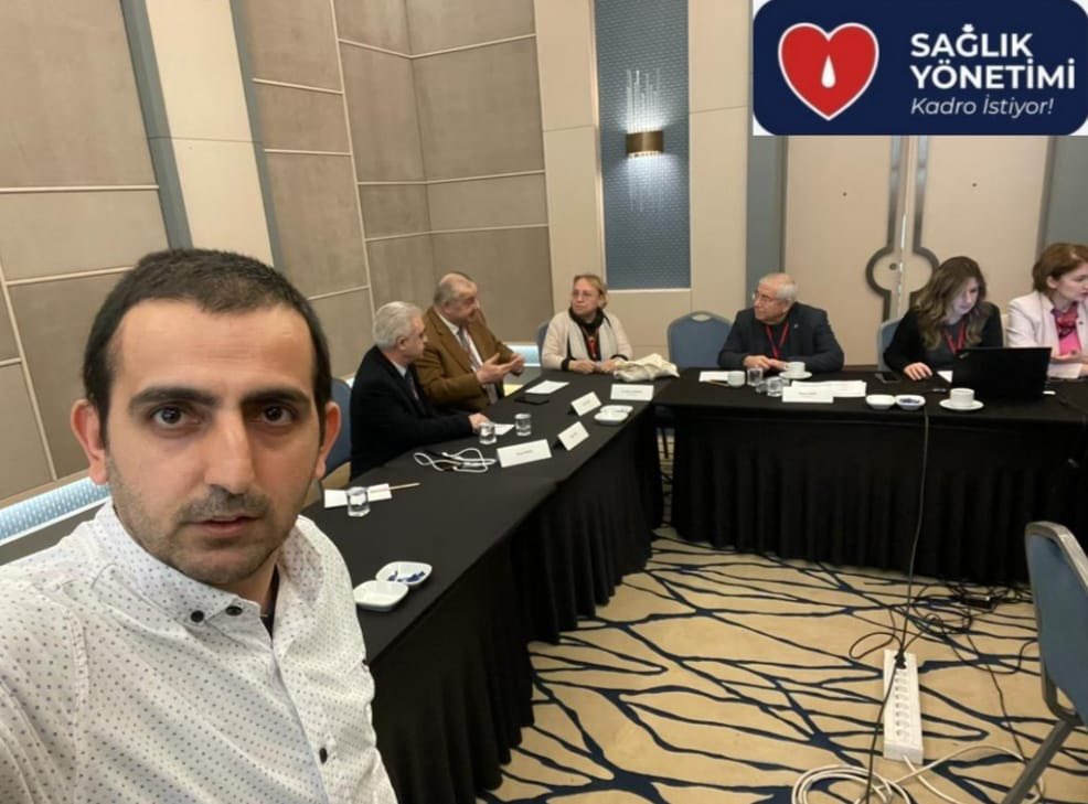 Sağlık Yönetimi Platformu temsilcileri ve akademisyenleri olarak Ankarada Sağlık Meslekleri Mevzuat Güncelleme Çalıştayındayız. Bizler burada Sağlık yönetimi lisans önlisans bölümleri hakkini ararken sizlerin de twitter ve diğer etkinliklerde desteğinizi bekliyoruz. Paylaşalım.