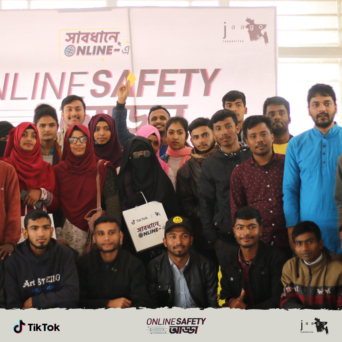 JAAGOFoundation's tweet image. Making positive content online not only spreads kindness and inspiration but also promotes a safe and respectful digital environment. 

#positivecontent #spreadingpositivity #onlinesafety