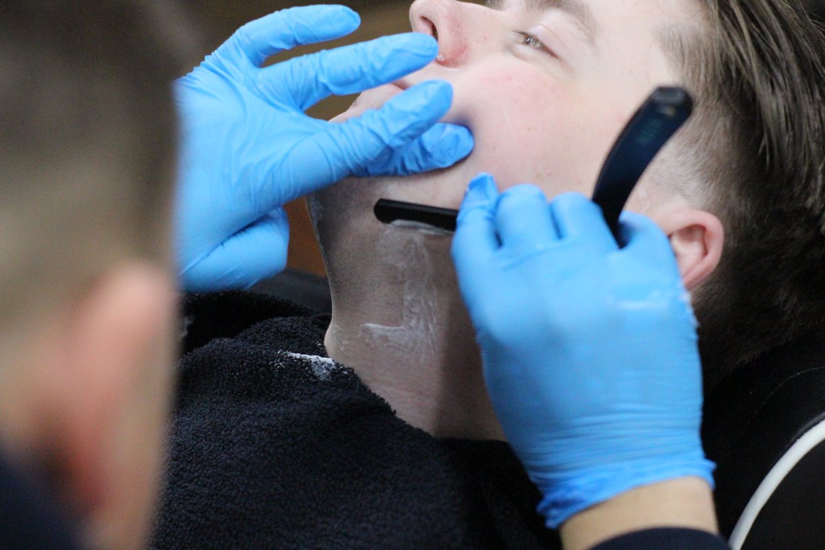 MONDAY LET'S GO. The students are excited to have you all back.
We are delivering the best FREE services in Cardiff.

 #Barber #Barberacademy #Barbering #Barberschool  #Barbereducation  #UCDAPPROVED #Wales #Cardiff  #Unitedkingdom 
@Uppercutdeluxe
@Gammaplusuk