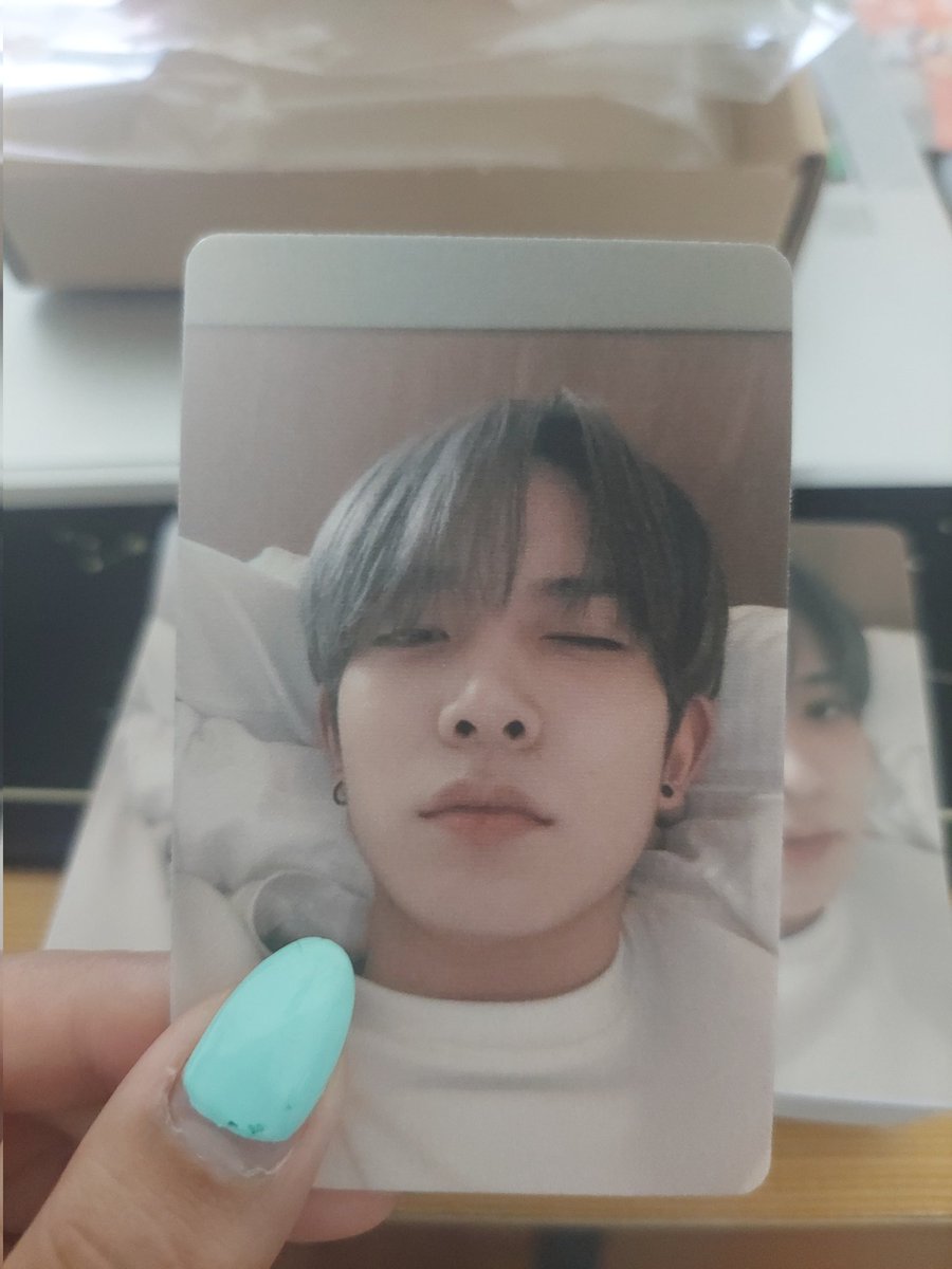 fairy_hyunjin's tweet photo. tysm for accomodating my rush order @enct_store 🥹🫶🫶 super ganda ng quality ng photos and ang mura niya din for its quality 🫶 https://t.co/sekda7jv3X