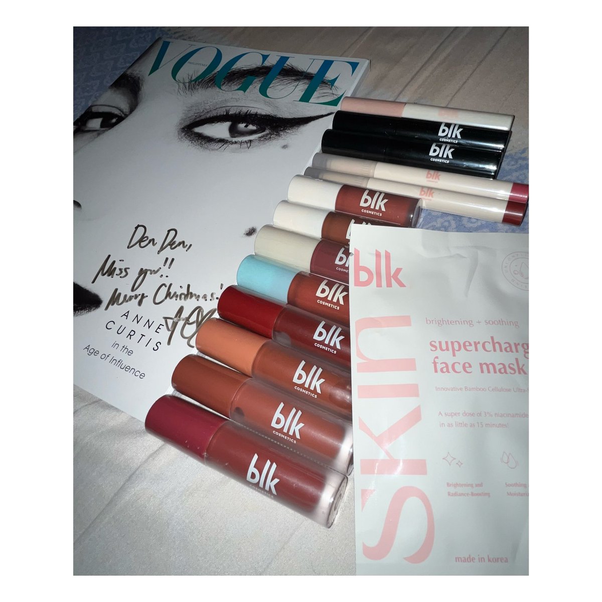 mLaMqUiN1610's tweet photo. REMINDER : My happiness. π«Άπ»π₯°ππ #blkcosmeticsph #voguemagazine #annecurtis #fANNEgirl @annecurtissmith @blkcosmeticsph @voguemagazine https://t.co/st9bczgnWY