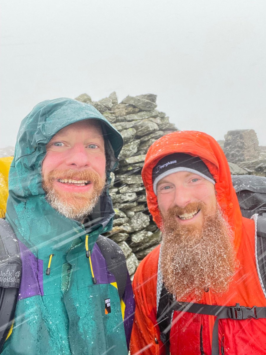 sprayway_UK's tweet photo. 📸 - @amountainbivvy 

"Arenig Fach

#trailof100nights

Another snowy camp. The only suitable camping spot is right on the top"

#ArenigFach #TrailOfA1000Nights #Sprayway https://t.co/kRyf1iXTX6