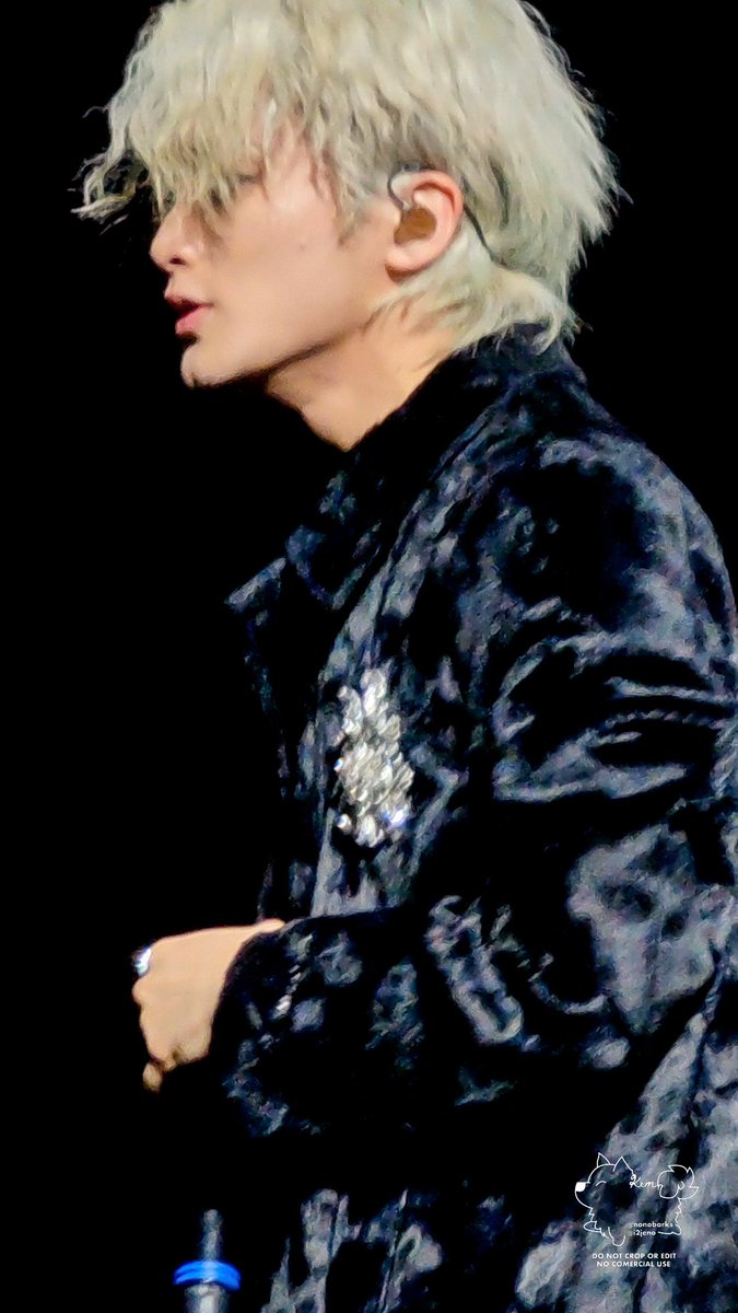 remarkfss's tweet photo. ik my baby's so hot 😛 https://t.co/LdXgIJn61Y