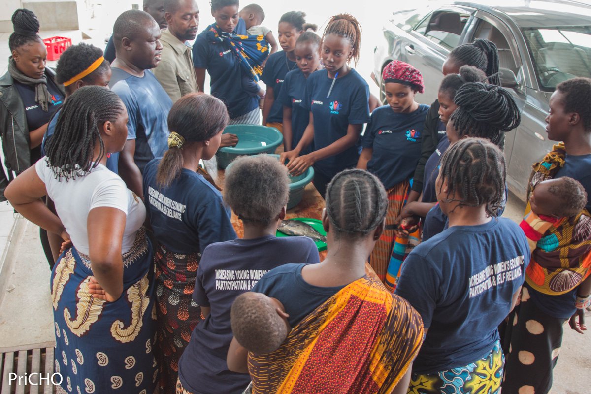 A fish processing training facilitated by officials from Dept of Fisheries. This training was part of the socio-economic empowerment project which is aimed at reducing HIV vulnerability among young women and is being supported the Canadian Fund for Local Initiatives   
#CFLI50
