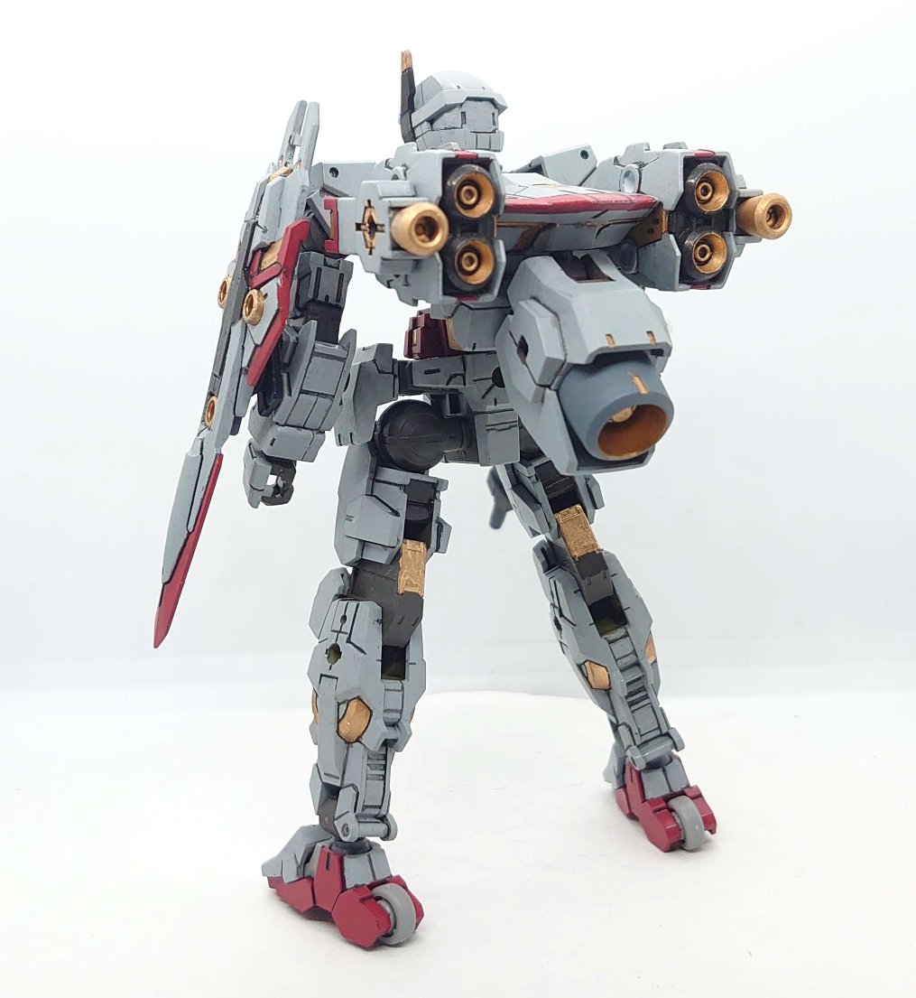 【ピア・ニッシモ】
EXMニッシモの運用形態の一つ。
エグザビークル「ピアファイター」と合体して機動力が格段に向上した状態。
動力装置の大半をビークル側のバーニアに依存してしまうため、帰還するまではビークルと分離ができない。

#30MM宇宙戦
#30MM地球連合軍 
#30MM