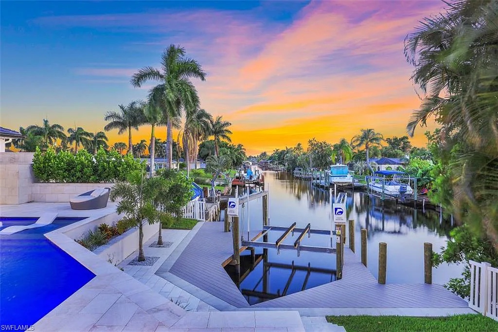 Justin Negip - Custom Home Builders @ Lux Development Group justinnegip.over-blog.com/#Justin #Negip #JustinNegip #LuxDevelopmentGroup #CustomHomes #HomeBuilders #Builders #Construction #Renovations #Repairs #Kitchen #Bath #Ceramic #Remodeling #Decks #Roofing #Siding #Painting