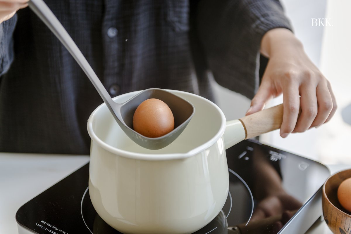 bkkmenu's tweet photo. ชวนคนรักการทำอาหารมาลองทำเมนูง่าย ๆ กับ 'Ajitsuke Tamago' หรือ 'ไข่ต้มราเมง' ที่ไม่ว่าจะเลือกจับคู่กับราเมงหรือข้าวสไตล์ญี่ปุ่นก็ได้ความอร่อยที่เข้ากัน
.
https://t.co/BeRbM3p32l
.
#BKKMENU #BKKPLAY #EasyPeasyRecipe #AjitsukeTamago #HomeMade #HomeMadeMenu https://t.co/wGHozcbckt