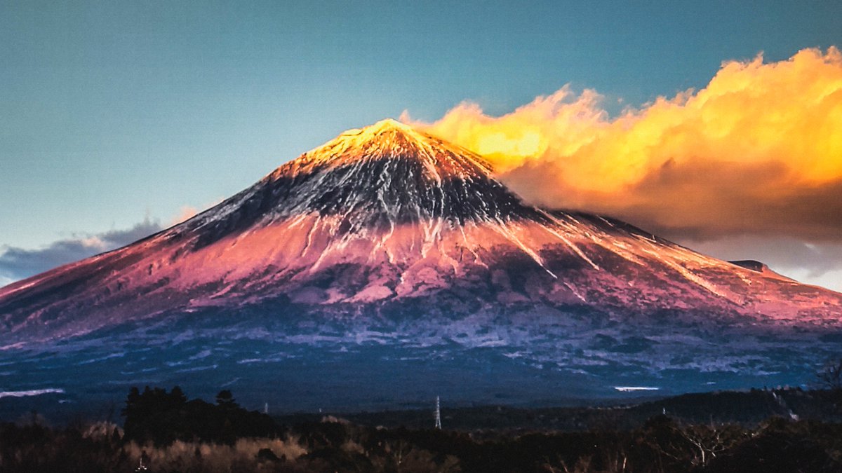 Ide0107's tweet photo. 夕方の富士山
#富士山 https://t.co/hvkT51mJyj