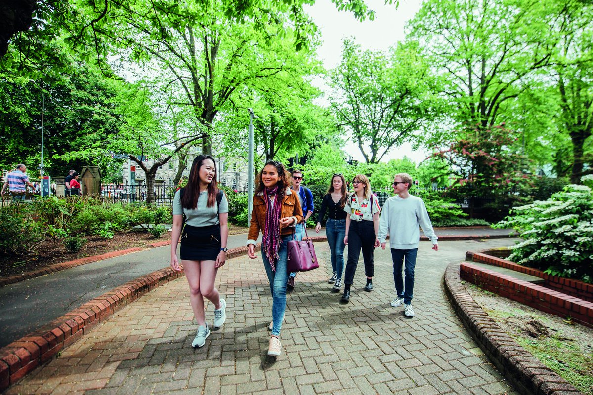 Vinstilo's tweet image. Are you interested in studying Medicine?  Pre register for a session with Queens University Belfast virtual session on 17th February 2023 at 11:00am
For more information contact ConnectEd on:
WhatsApp: +265 885 362 160/ 
+265 88 546 92 93, or
 Email us on: info@connected265.com