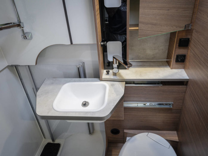 Tendencias de temporada: «aseo modulable para autocaravanas» dlvr.it/ShfKCl