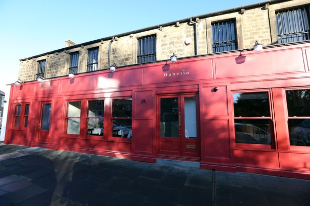 LOCAL: Inside new restaurant Ophelia bringing a touch of French flair to Gosforth

Owner of The Patricia in Jesmond launches French-style brasserie which already has been visited by The Hairy Biker's Si King

Read more: chroniclelive.co.uk/whats-on/food-…