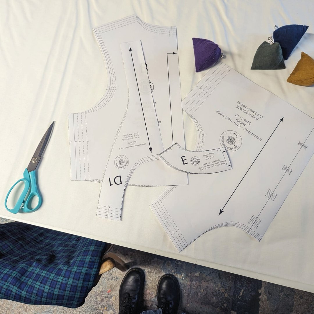 sewmesomething's tweet photo. The lovely Hayley has been busy designing our new patterns for the Sewing Studio this week. What kind of patterns would you like to see? Let us know in the comments!
#smspatterns #sms #sewyourownclothes #homemadeclothes #sewmesomething #indiesewingpatterns #sewingtechniques https://t.co/bDdUO2znDy