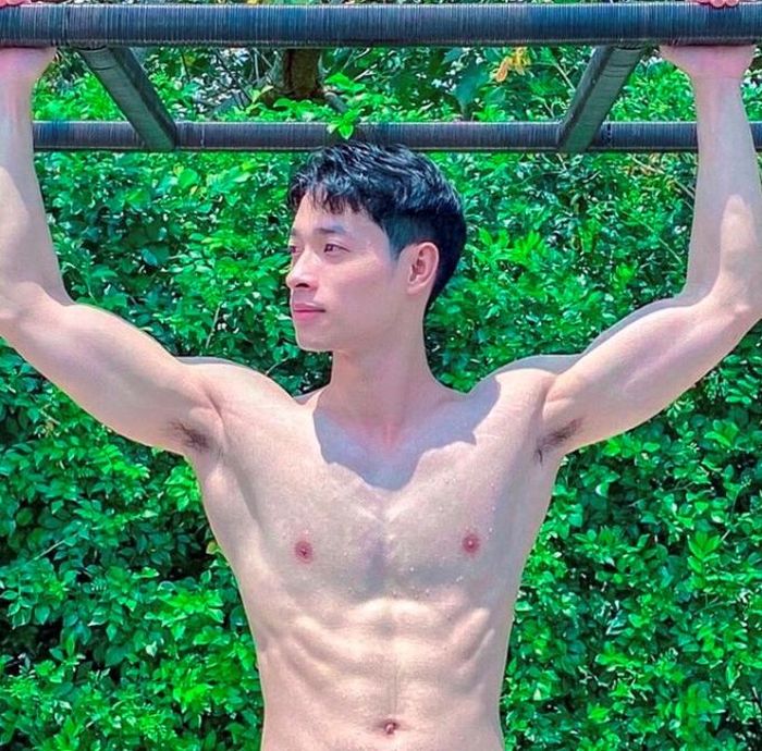 Traithang6muiD's tweet photo. Trai CA https://t.co/rvZvqIrHz4