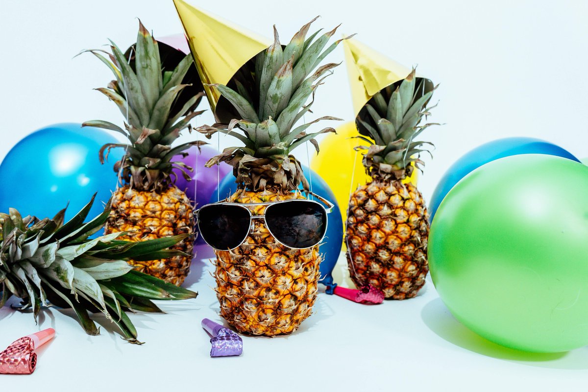 🎆Nouvelle année, nouveaux objectifs ! 

Et si on se mettait à manger de l'ananas comme des fous pour devenir des super héros ? 

Bon ok, c'est pas encore prouvé mais ça fait pas de mal d'essayer. 

👉 : bit.ly/3WFyQPv 

#bonnananas #2023