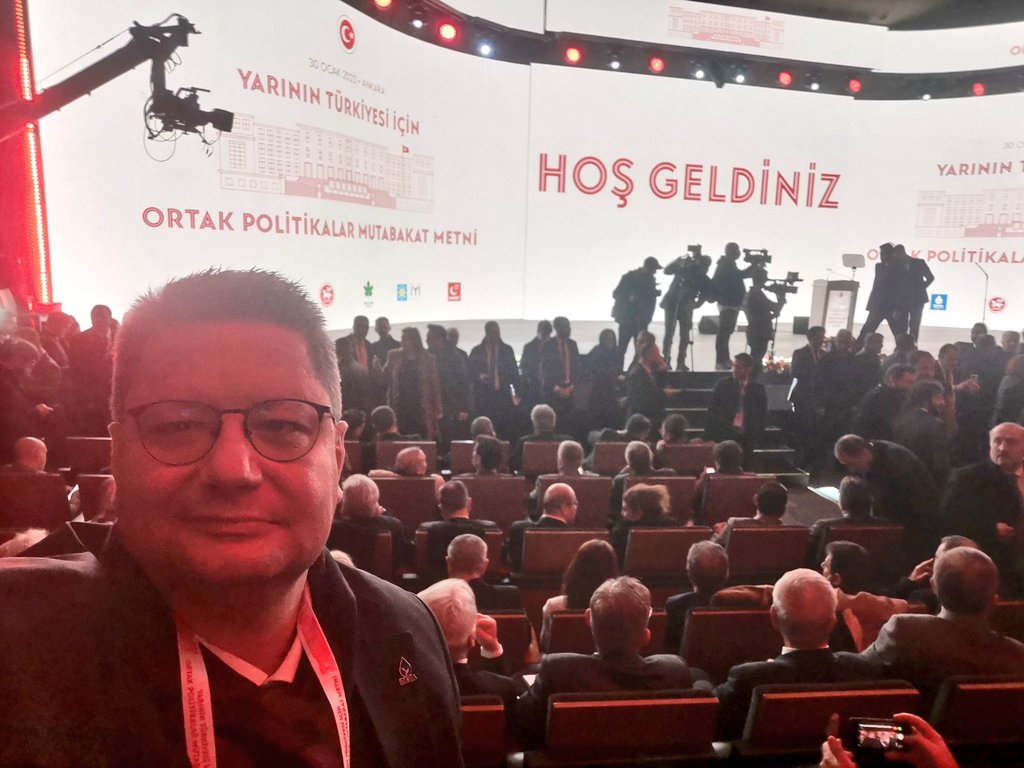 serkanozgoz's tweet photo. Uzlaşmanın, güç birliğinin, ortak bir Türkiye hayalinin vücut bulmuş hali 'Yarının Türkiyesi İçin Ortak Mutabakat Metni'ni açıklıyoruz.

Bu tarihi adıma şahitlik etmek üzere #Bursa' nın Devası olarak Ankarada'yız. https://t.co/5OQT82qiE6