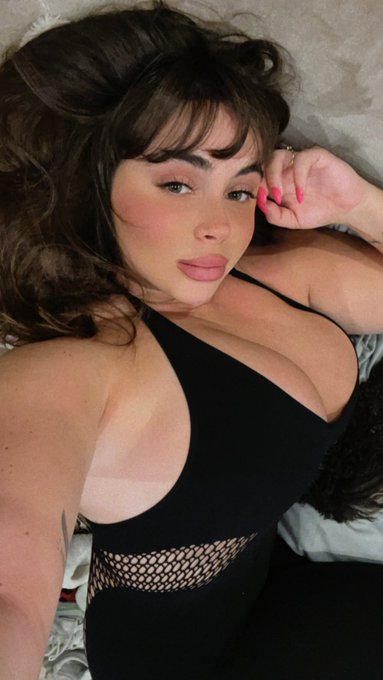 Bringing back Delilah sundays 🌹 https://t.co/CdVzwqHYO2