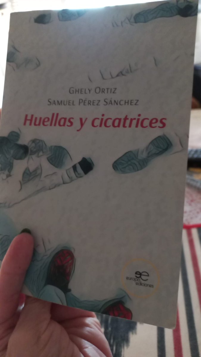 Ghely58's tweet photo. @veryescribir Buen día, gracias😍!!
#huellasycicatrices #europaediciones #relatobiografico
#ghely_ortiz (IG) https://t.co/CuM0KJ2Q4O
