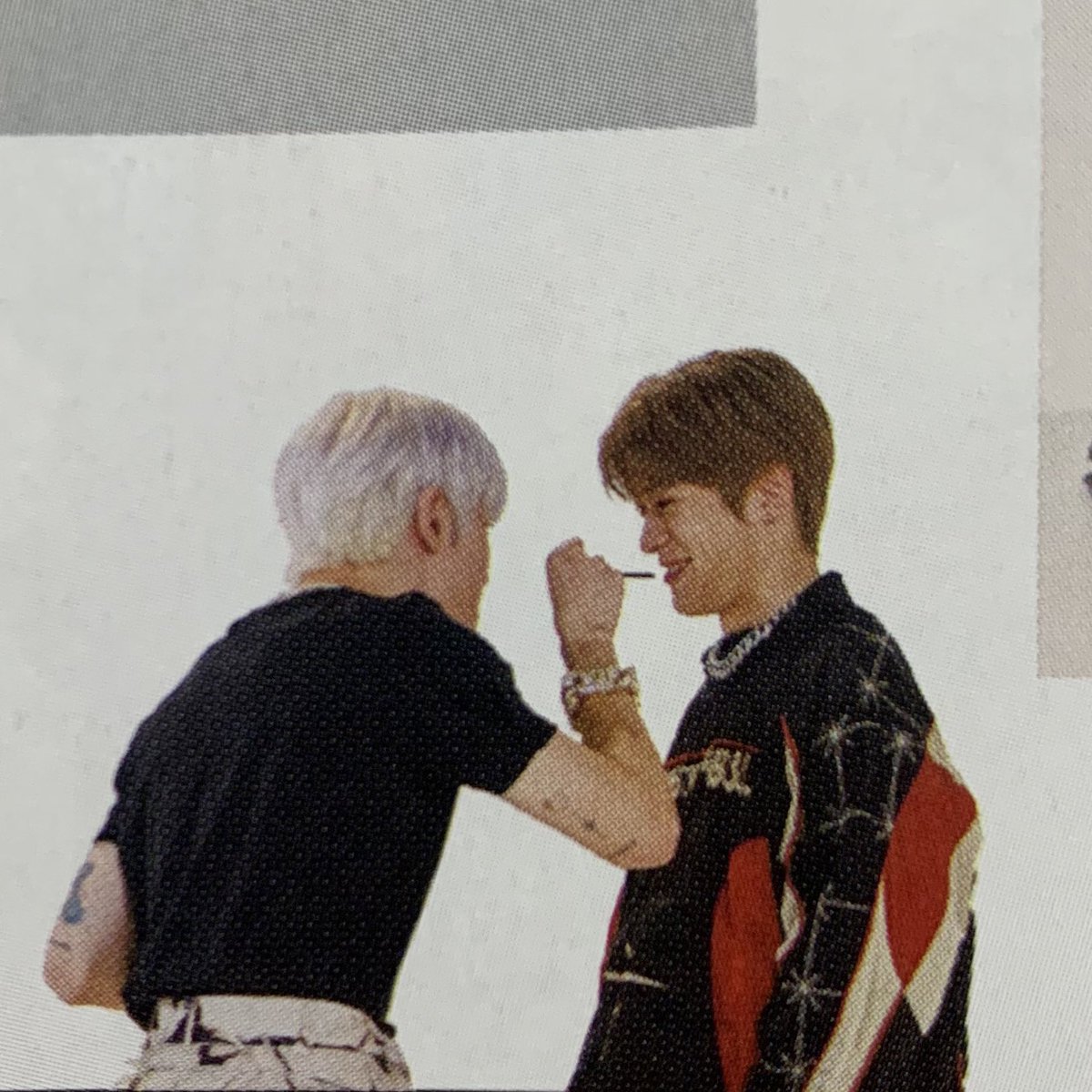 jaeyonghourly's tweet photo. !:?2?2!2!2!2 https://t.co/BDq8ijahSd