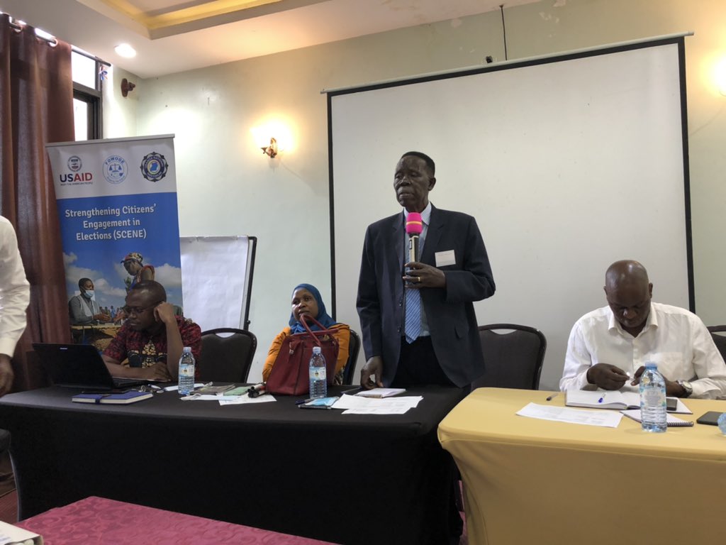 FABIOUGANDA's tweet photo. Rigging of elections started in 1961 people poured acid in the election bolt boxes says Dr Frank Nabwiso #RGGCDebate2023 #SCENEUG @IsabiryeAga @BusogaNetwork @FABIOUGANDA @ngoforum @FOWODE_UGANDA @AnyoleInnocent @Britain02454471 @IsamichaelReal @preeminentug @starworldwonder https://t.co/ku9bq50mG4