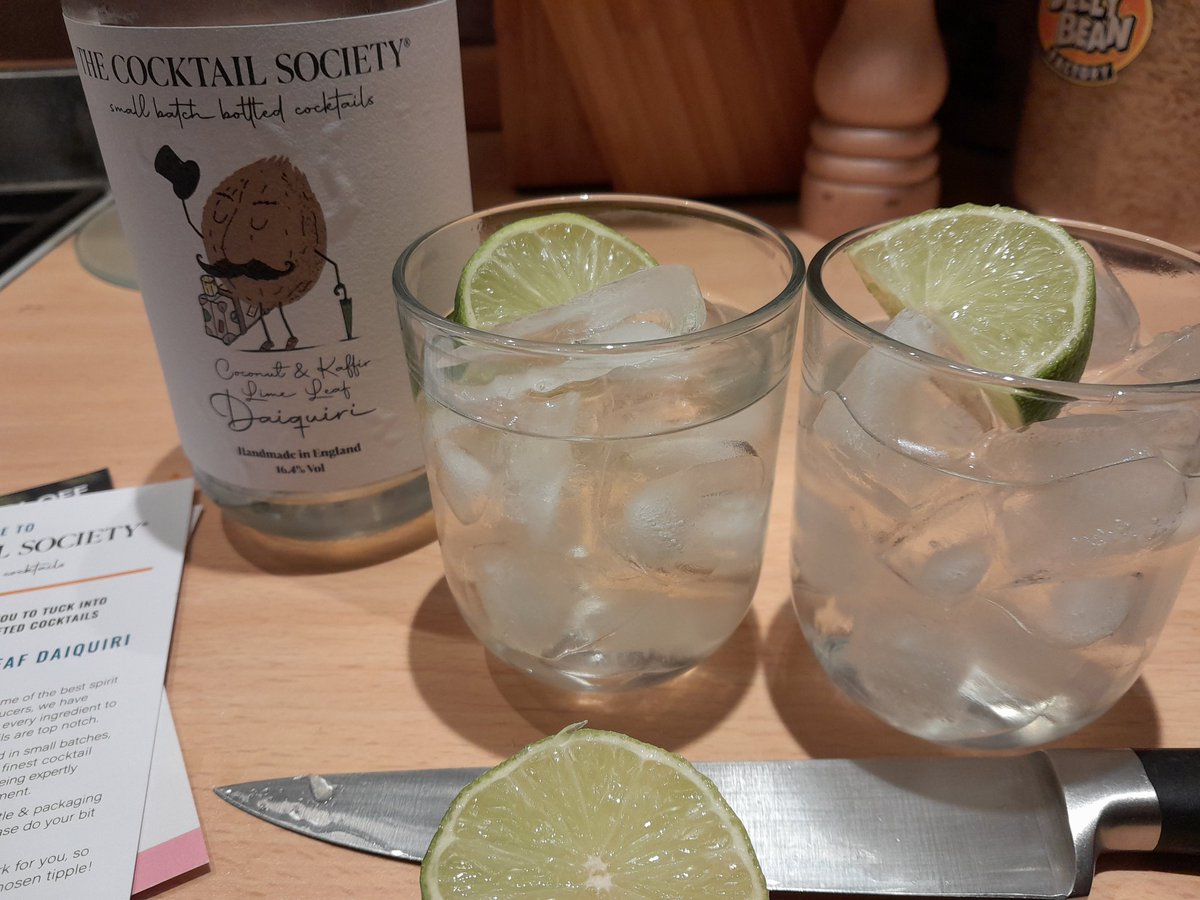 I'm not sure it really counts as #CookJan but we've been enjoying these @cocktailsocuk coconut and kaffir lime leaf daiquiris! Subscription courtesy of my husband, who's getting quite a good deal out of my birthday present to be honest 🤣🤣
