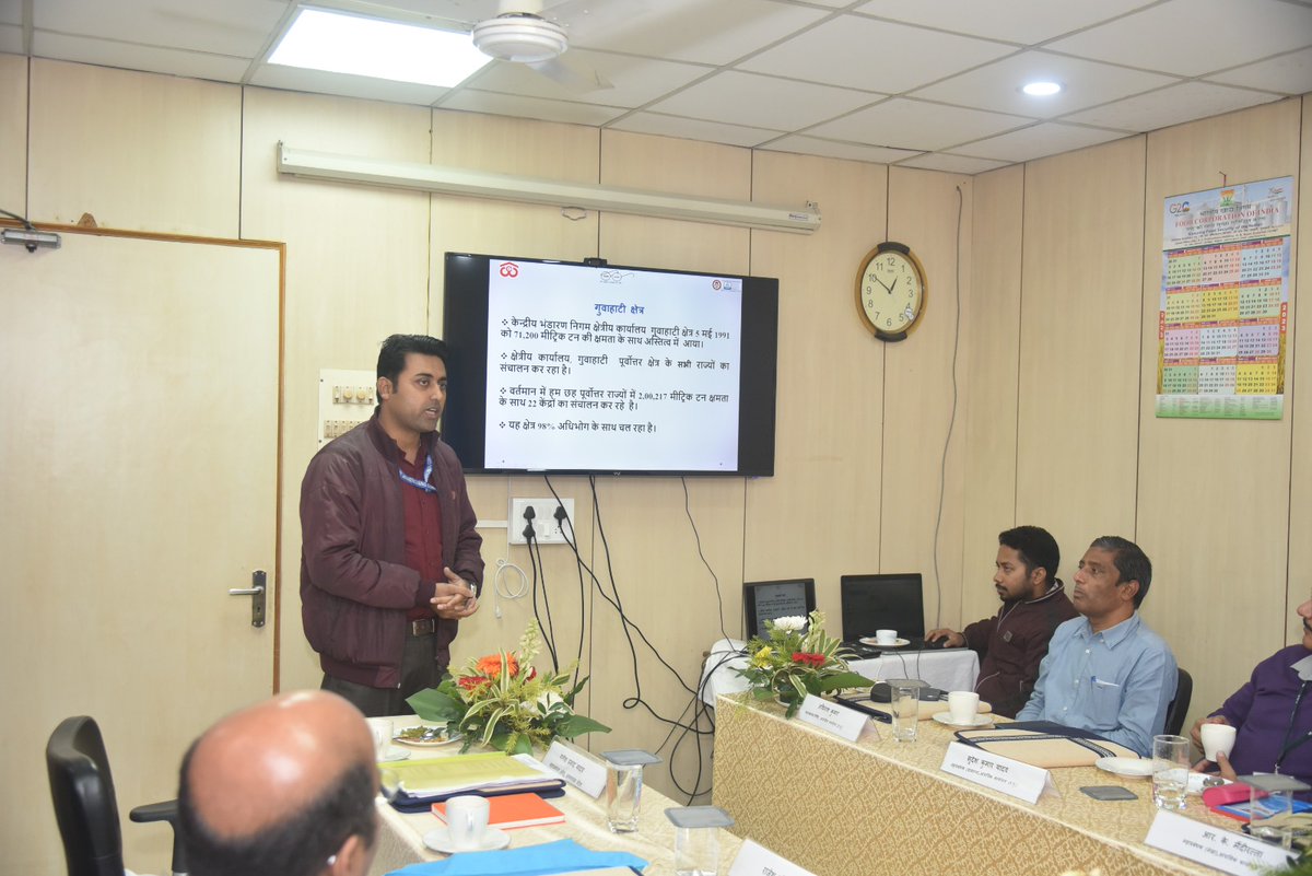 CwcGuwahati's tweet photo. Presentation of CWC RO Guwahati profile to Hon'ble MOS for Consumer affairs, Food &amp; Public Distribution and Rural development GOI , Ms Sadhvi Niranjan Jyoti ji today at @fci_ne's Zonal Office in #Guwahati during inauguration of Food Storage Depot in Manipur. @cwc_warehouse https://t.co/3Kx8ybKGoC