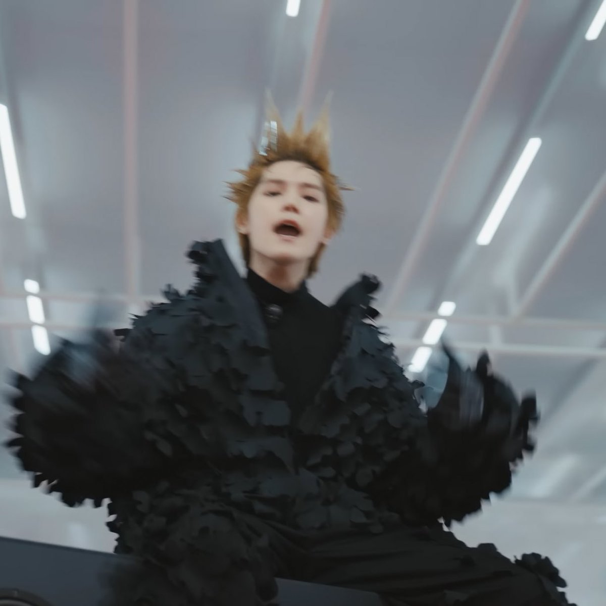 wntrult's tweet photo. LEE TAEYONG WHAT THE FUCKKKK https://t.co/DyBvlBJhFx