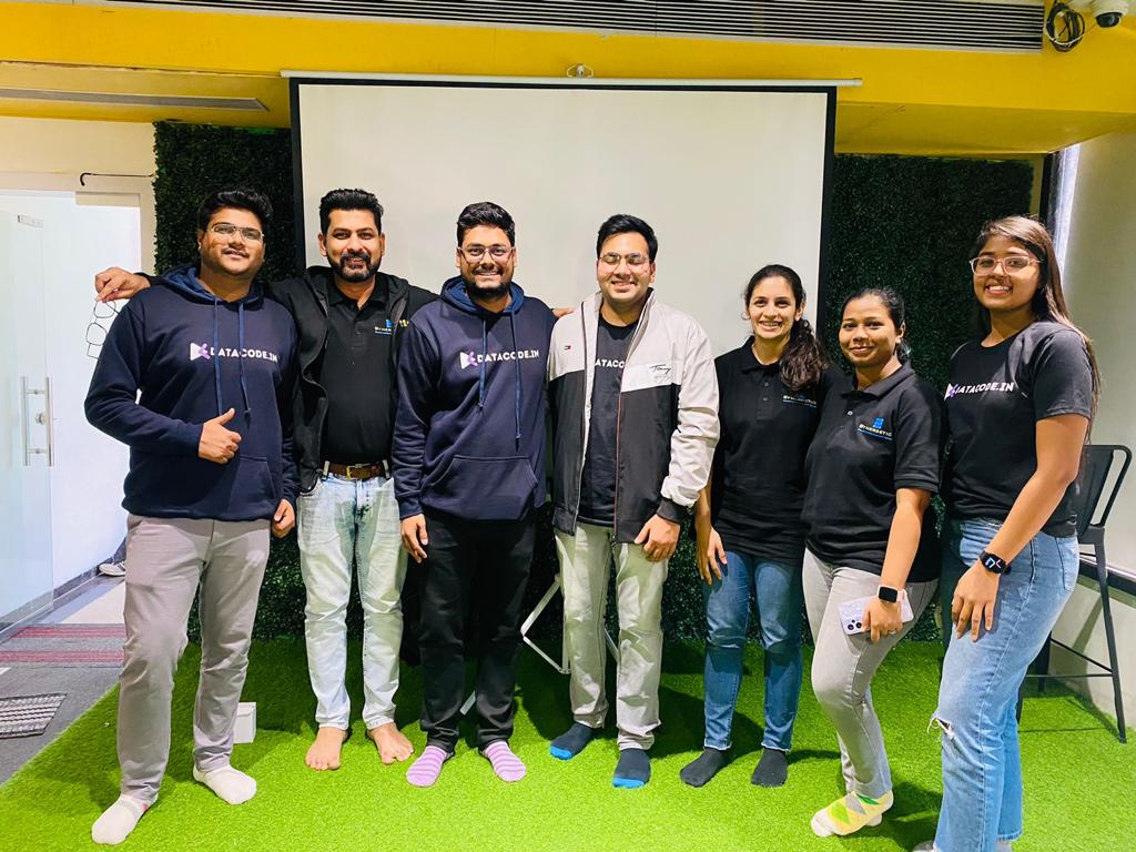 synergetics1's tweet photo. We successfully completed our first in-person Azure Bootcamp post Covid-19 in Indore with 130+ attendees!
Swipe to see our happy students along with our team๐@supersrcing @Datacode_in
#azurebootcamp #Indore #microsoft
#datacode #supersourcing #SynergeticsIndia https://t.co/Eum2h1tBUi