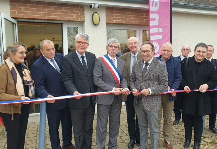 Ingeniery78's tweet photo. Inauguration de la salle polyvalente de #Perdreauville,651hab, canton de Bonnieres. Ctt rural de 2018 et Ctt rural Yvelines + accompagnés par l’agence @Ingeniery78
Bcp d’élus présents dont @pierre_bedier @sophieprimas @PStefanini78 @vincent_poiret @Prefet78 #CZammitPopescu https://t.co/j9tIXIDHLa