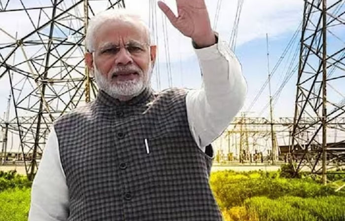 gujratsamachar's tweet photo. મોદી સરકારની આ યોજનાઓથી દેશને થયો ફાયદો, જાણો શું કહે છે ISROનો આ રિપોર્ટ
#ISRO #ISROReport #NTL #NightTimeLights #IndianSpaceResearchOrganization #LED #UjalaScheme #NRSC
https://t.co/GJWUng2dlP https://t.co/tHsoFOw35w