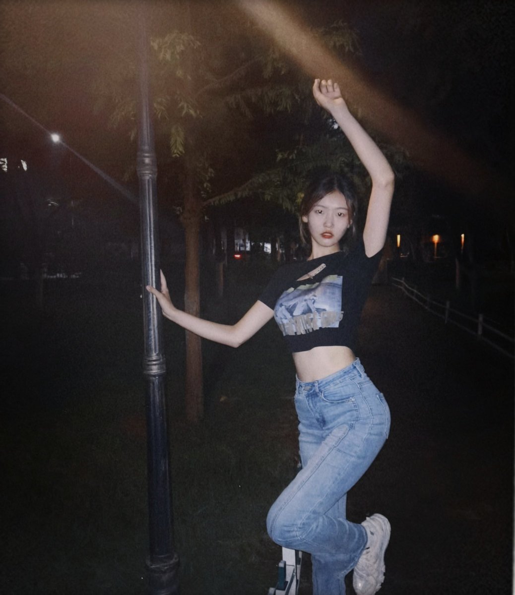 kekaeiai2000's tweet photo. @meitiandasai 没有比射在00后嫩逼里更爽的了 https://t.co/RO3dAAnzH4