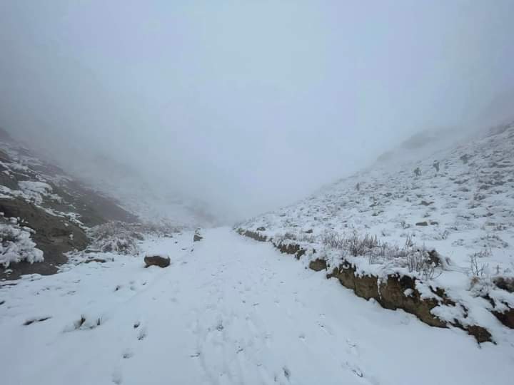 TimeTravel1947's tweet photo. 🌨️Heavy snowfall todays morning at #KohMehrdar, #Balochistan
January 30, 2023

#Weathercloud #coldwave #snowfall 

#TTalert https://t.co/ftc1HpMyd4